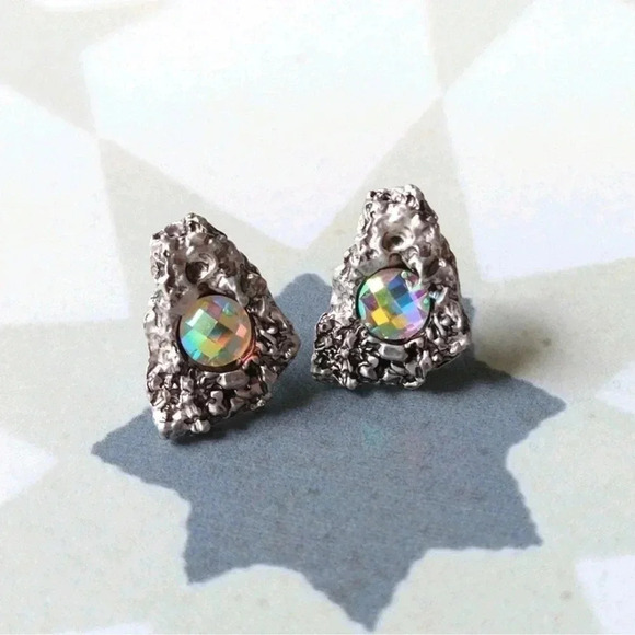 Crystal Stud Earrings Silver Iridescent - Picture 5 of 12
